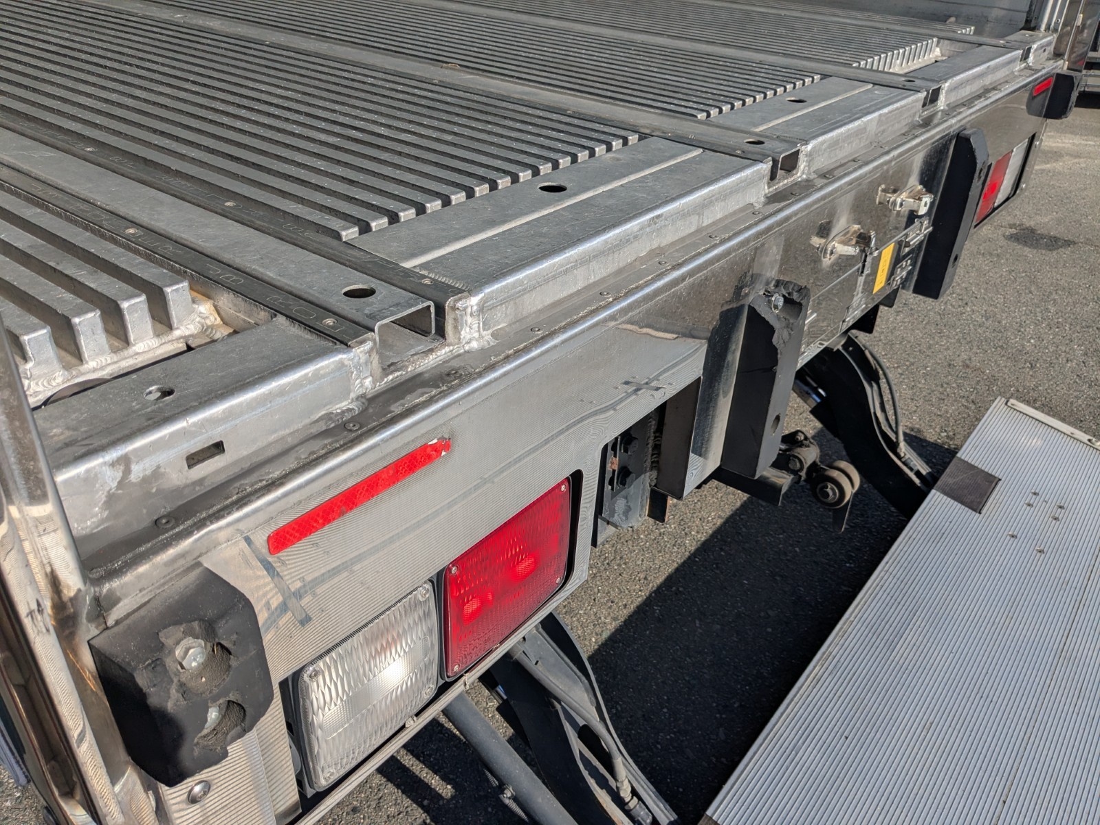 vehicle_image_20251215091338xIpkRzzCiX.jpg