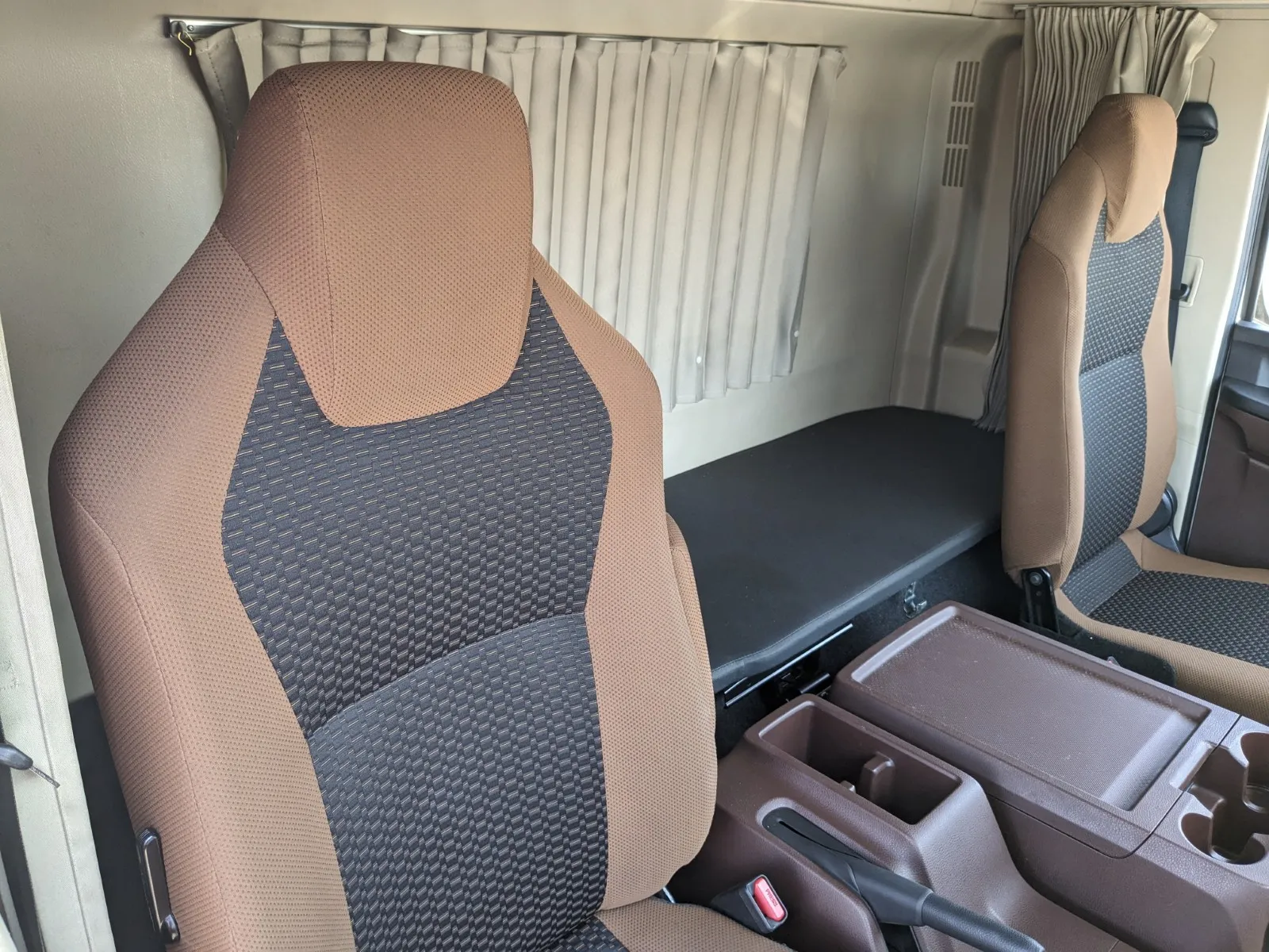 vehicle_image_202606190908203ZazZAy6FE.webp