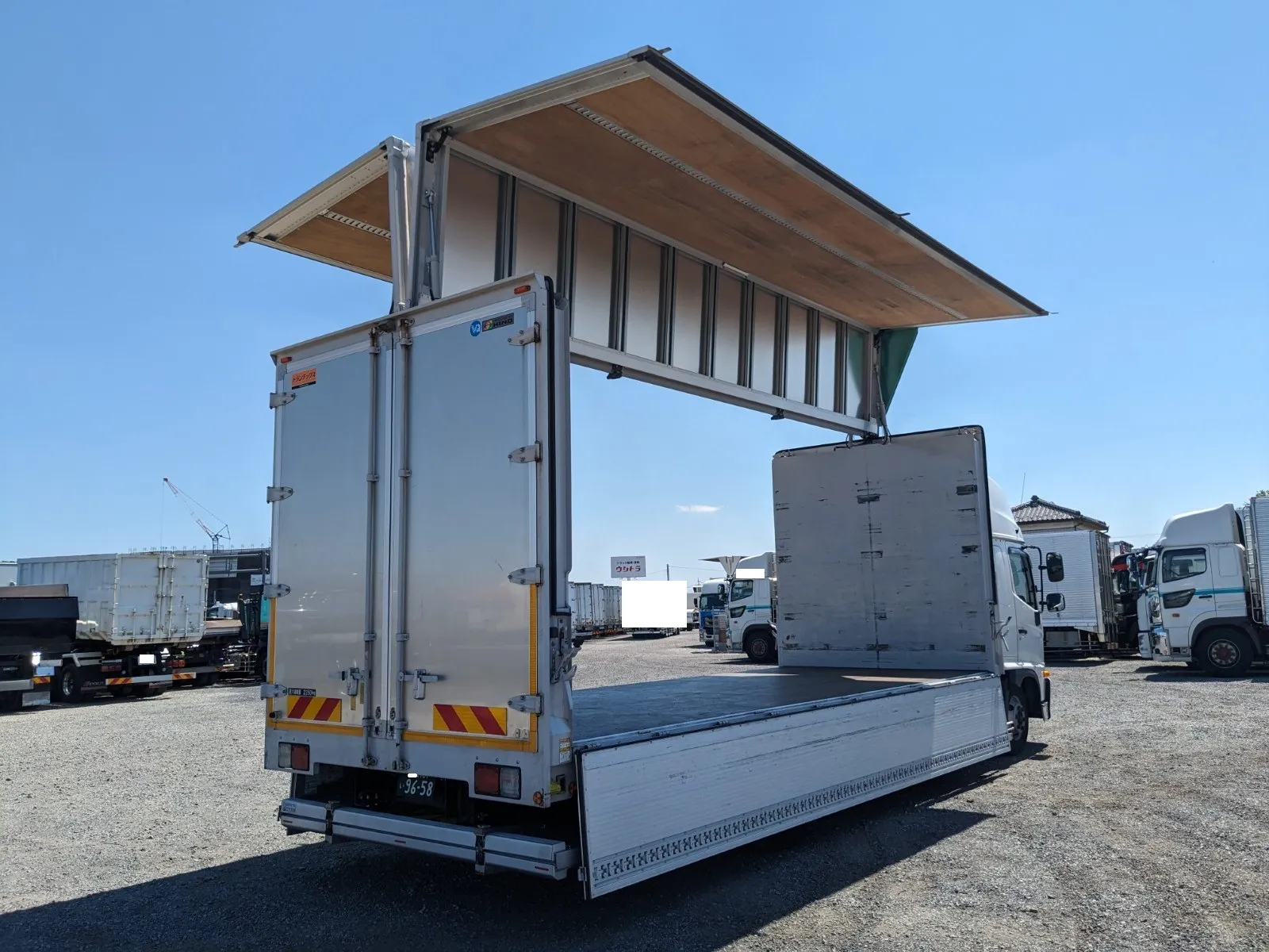 vehicle_image_202606190908208zrbj5ezOi.webp