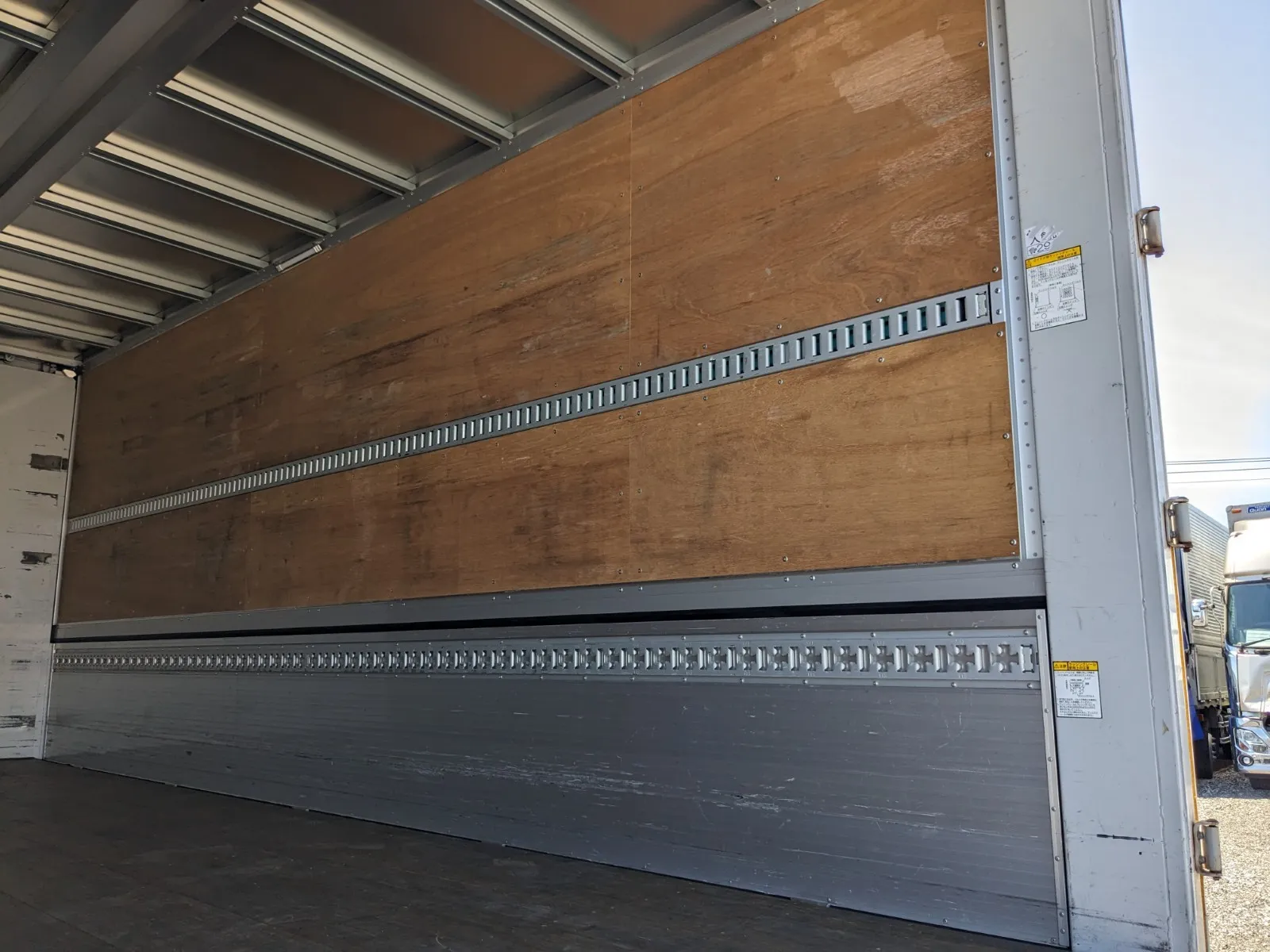vehicle_image_20260619090820C4pFQli13X.webp