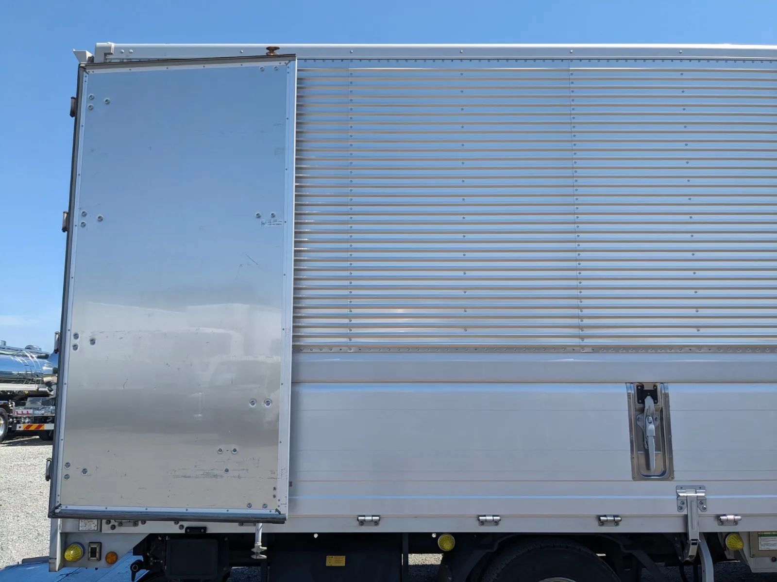 vehicle_image_20260619090820e0FlWNXAF9.webp
