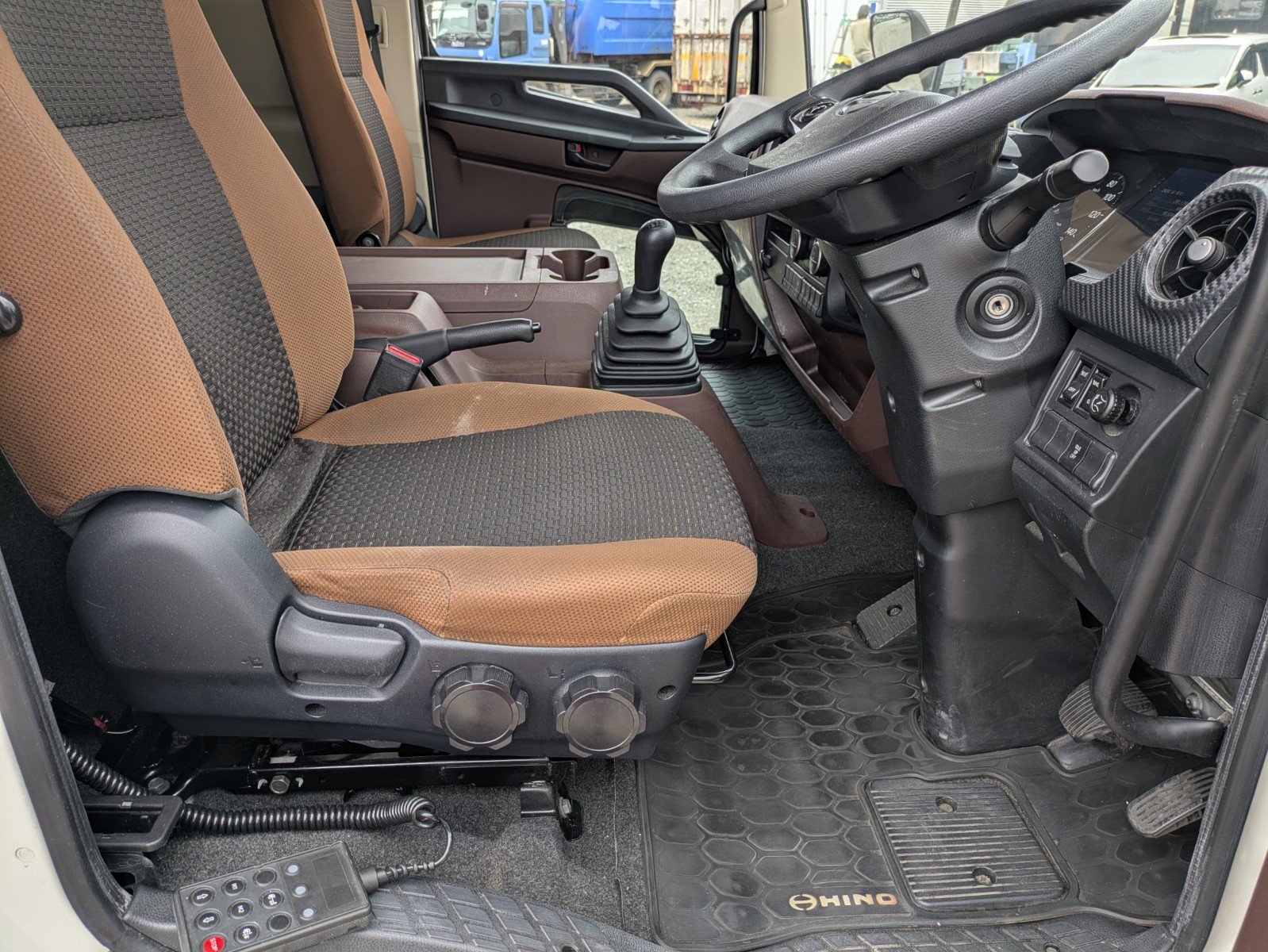 vehicle_image_20260610094609JTHuyLamOn.jpg