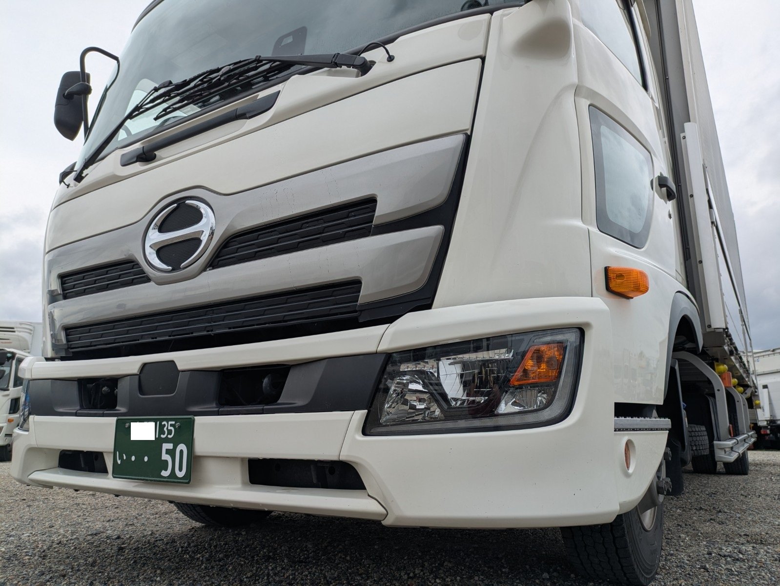 vehicle_image_20260610094609RFe9dm887z.jpg