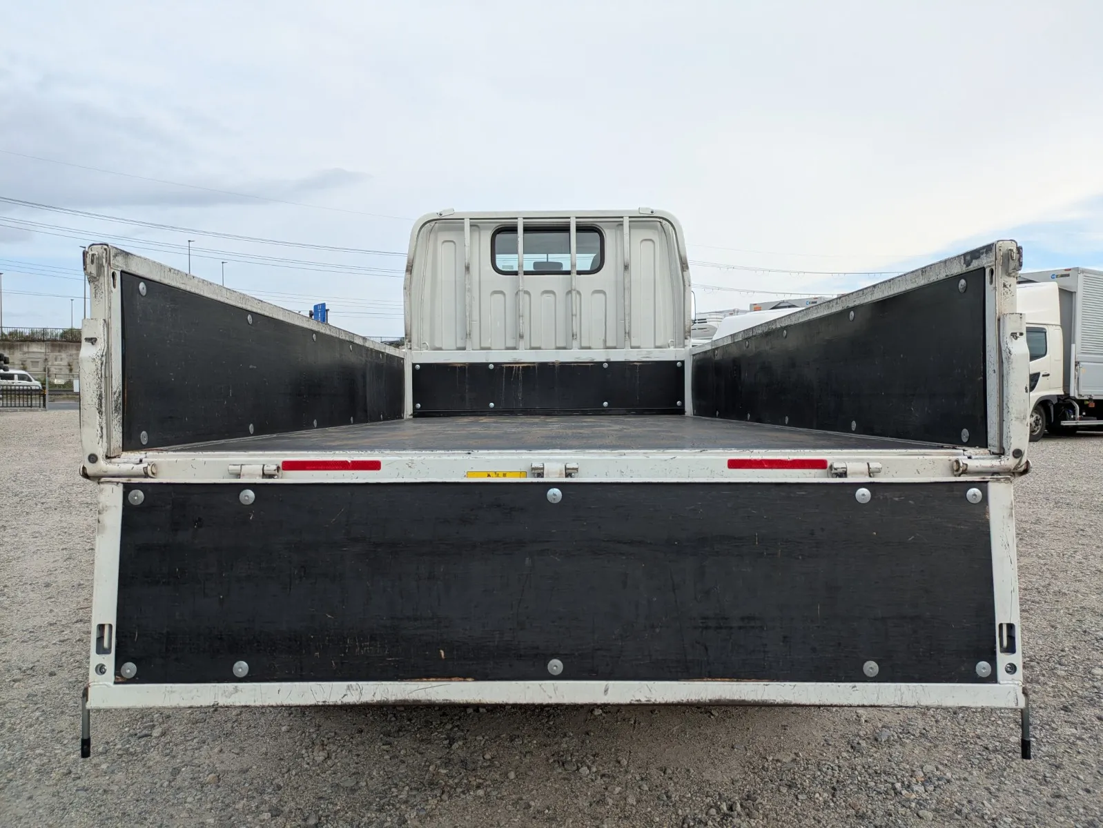 vehicle_image_20260810090159HXBE1M6hnW.webp
