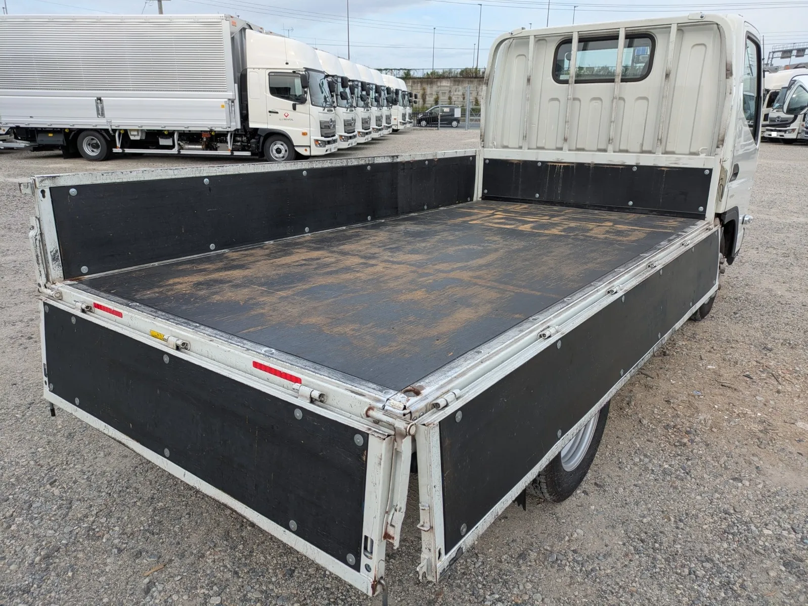 vehicle_image_20260810090202JjNpgDX0Wt.webp