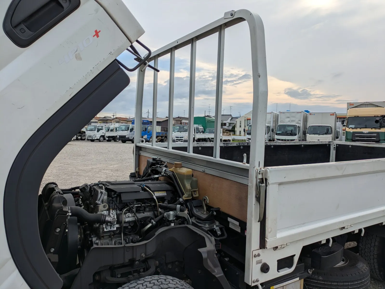 vehicle_image_202608100902102grnrdVQuL.webp