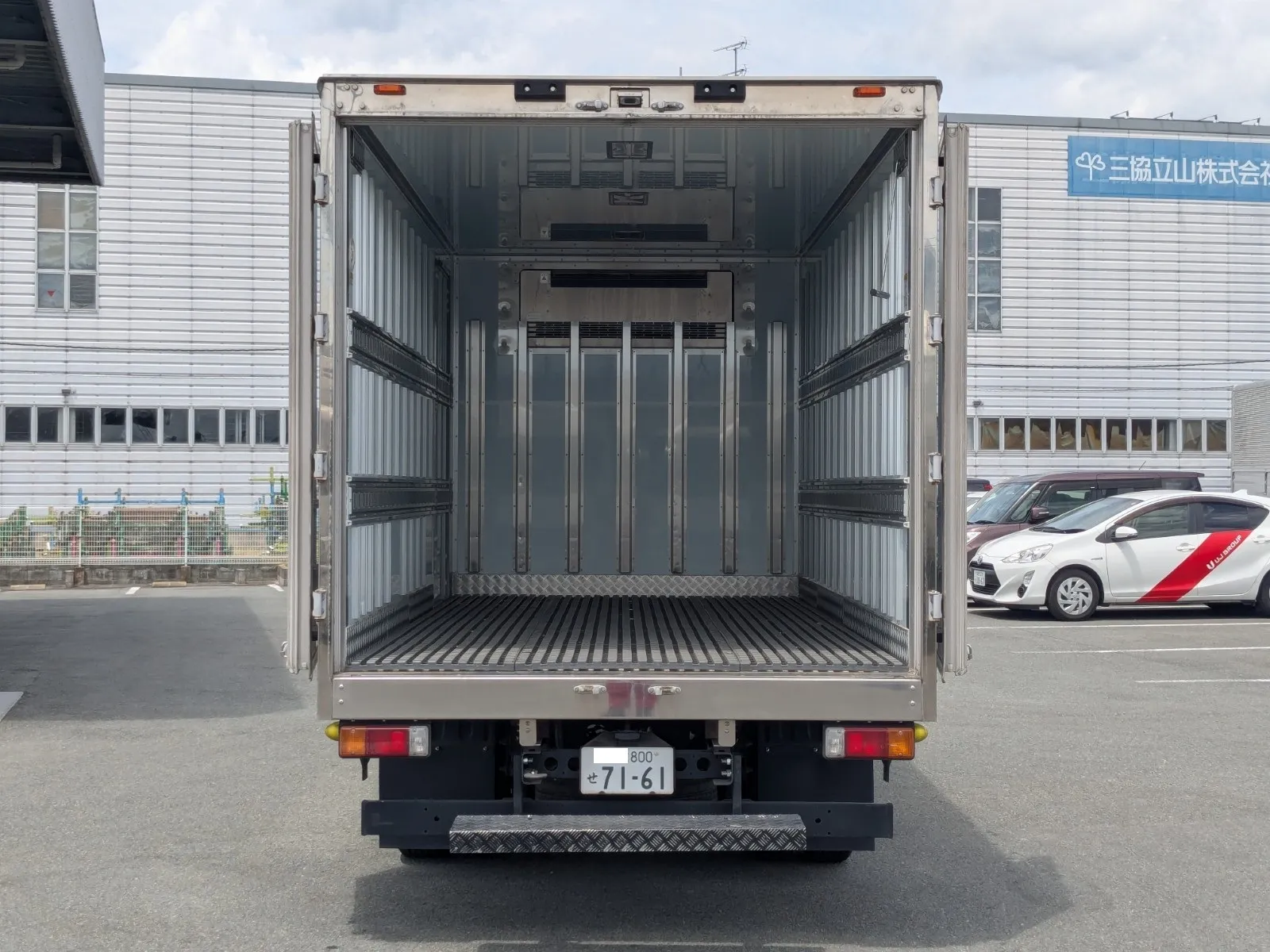 vehicle_image_20260730104630kqUtWsC9bJ.webp