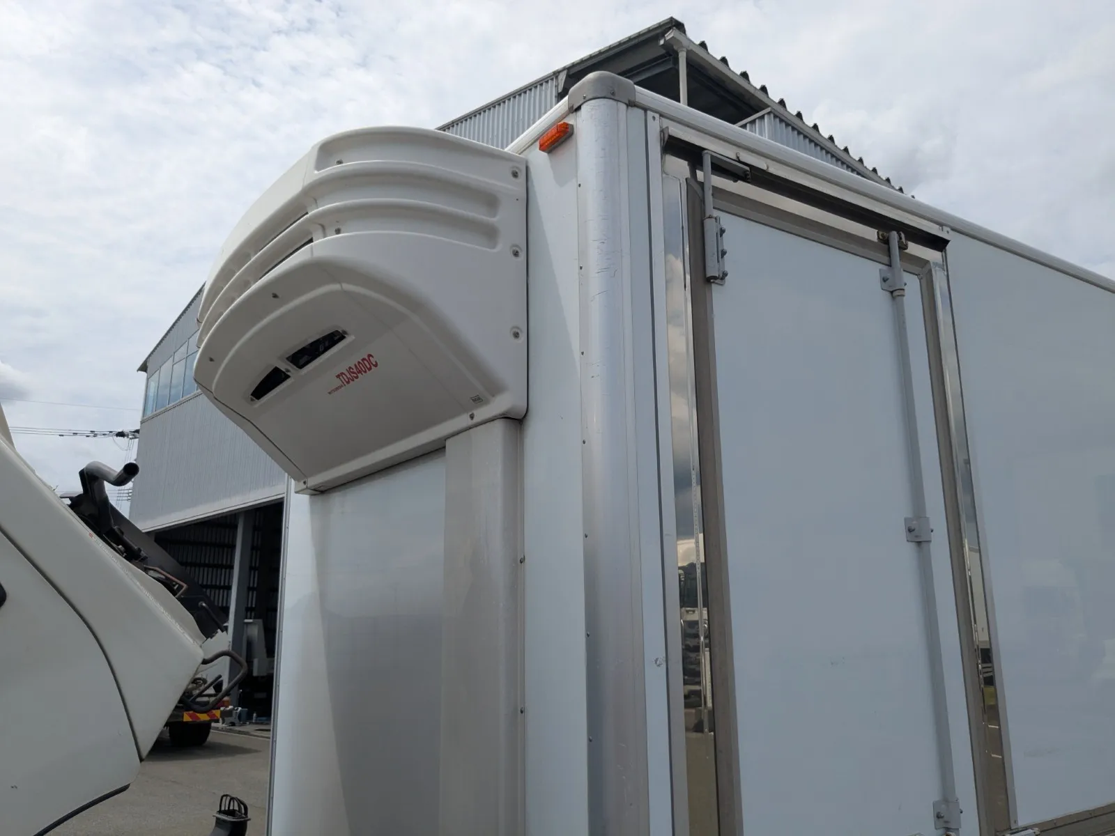 vehicle_image_20260730104641OZdpxVRcWB.webp