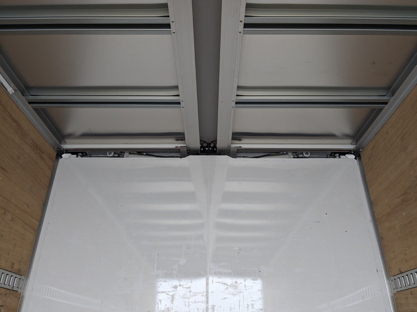 vehicle_image_20260501114116siNQ0GMnF1.jpg