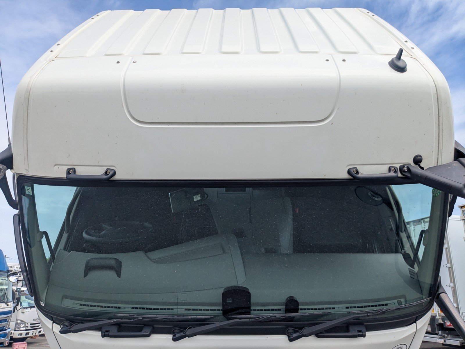 vehicle_image_20260529153406edtVYKcasv.jpg