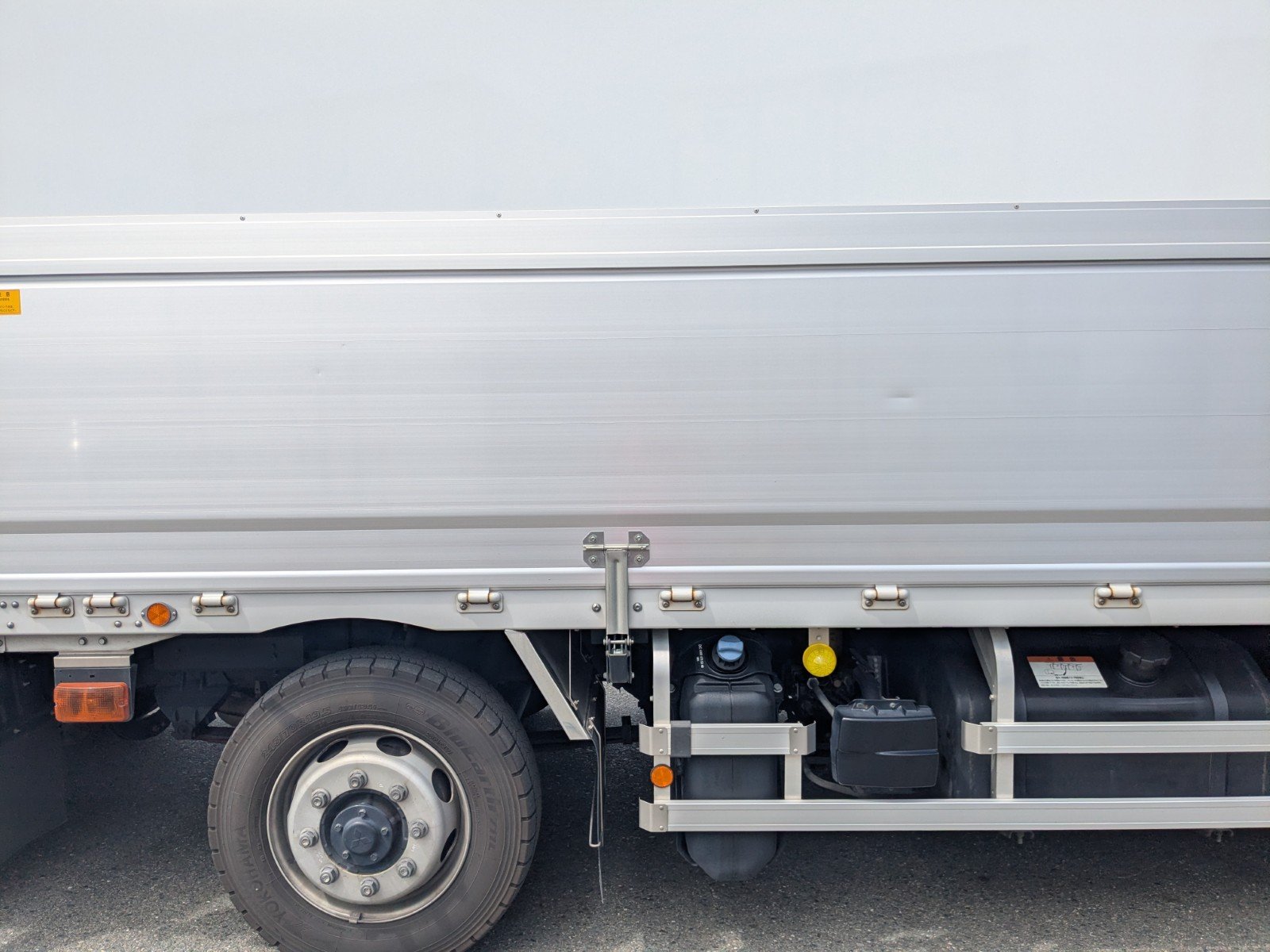 vehicle_image_20260529153406psByLz6iGE.jpg