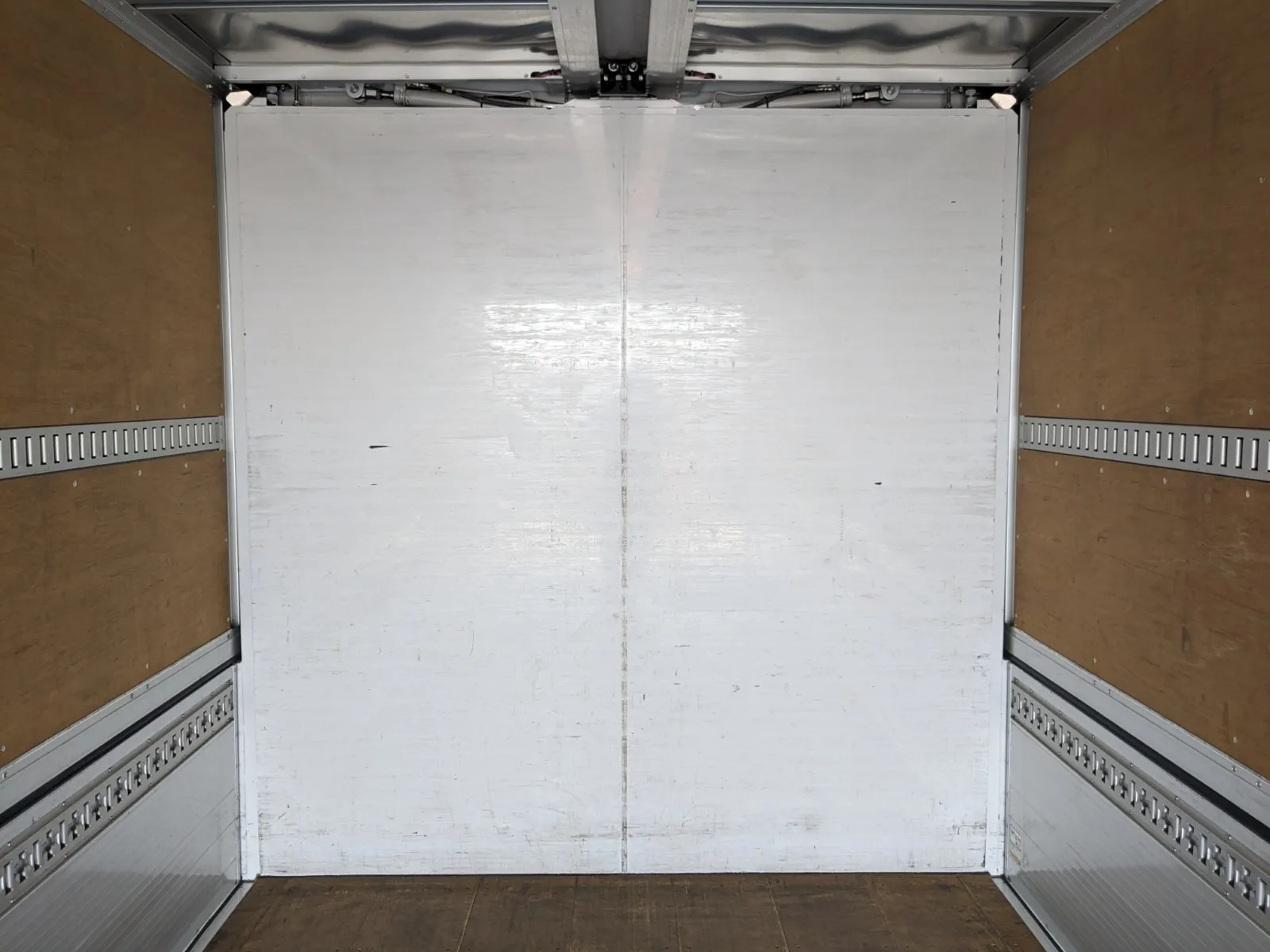 vehicle_image_20260727093646X8UVLKaatF.webp