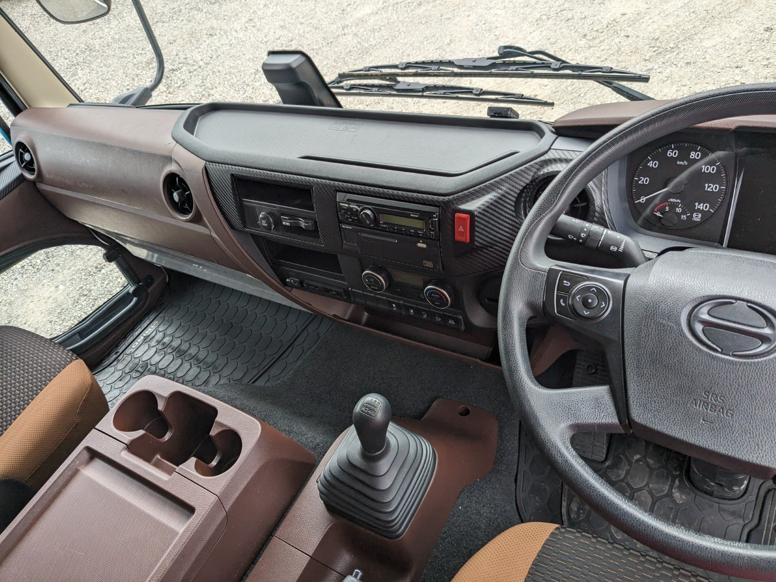 vehicle_image_20260529135227PZ2bn2qSgu.jpg
