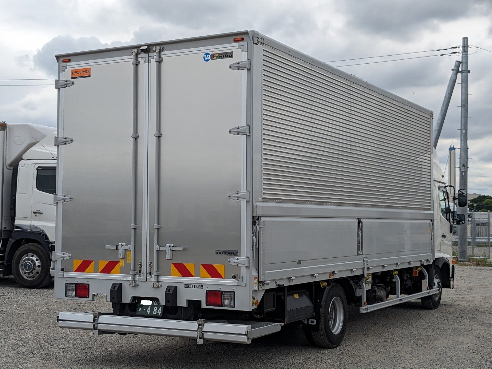 vehicle_image_20260529135227lMHnFfVdeT.jpg