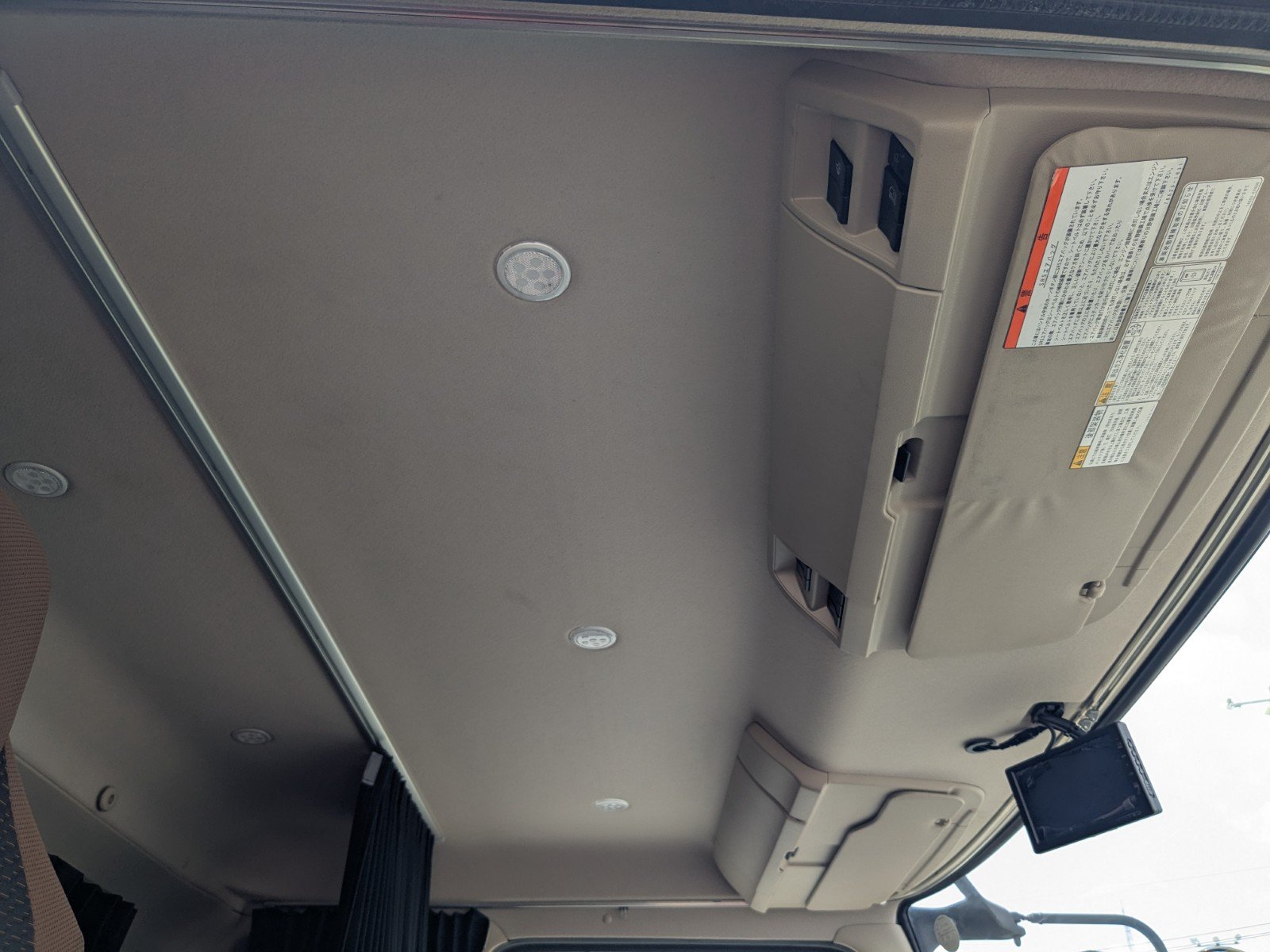 vehicle_image_20260601102356nRNJrKZ4mY.jpg