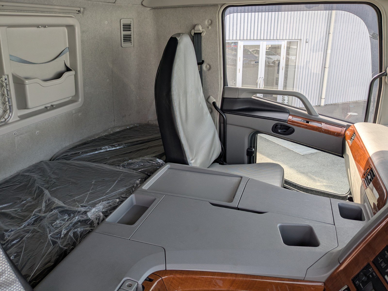 vehicle_image_20260615093128l6C37GkTIZ.jpg