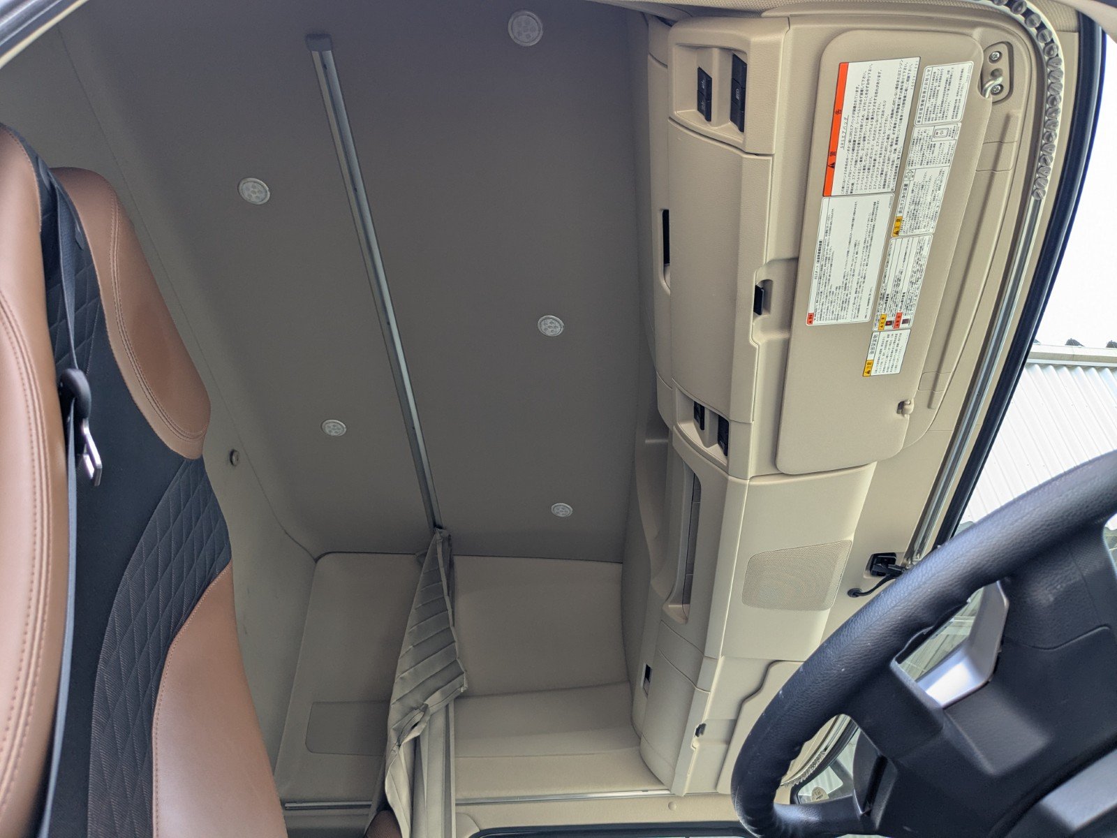 vehicle_image_202605271350364eqFScbJSR.jpg