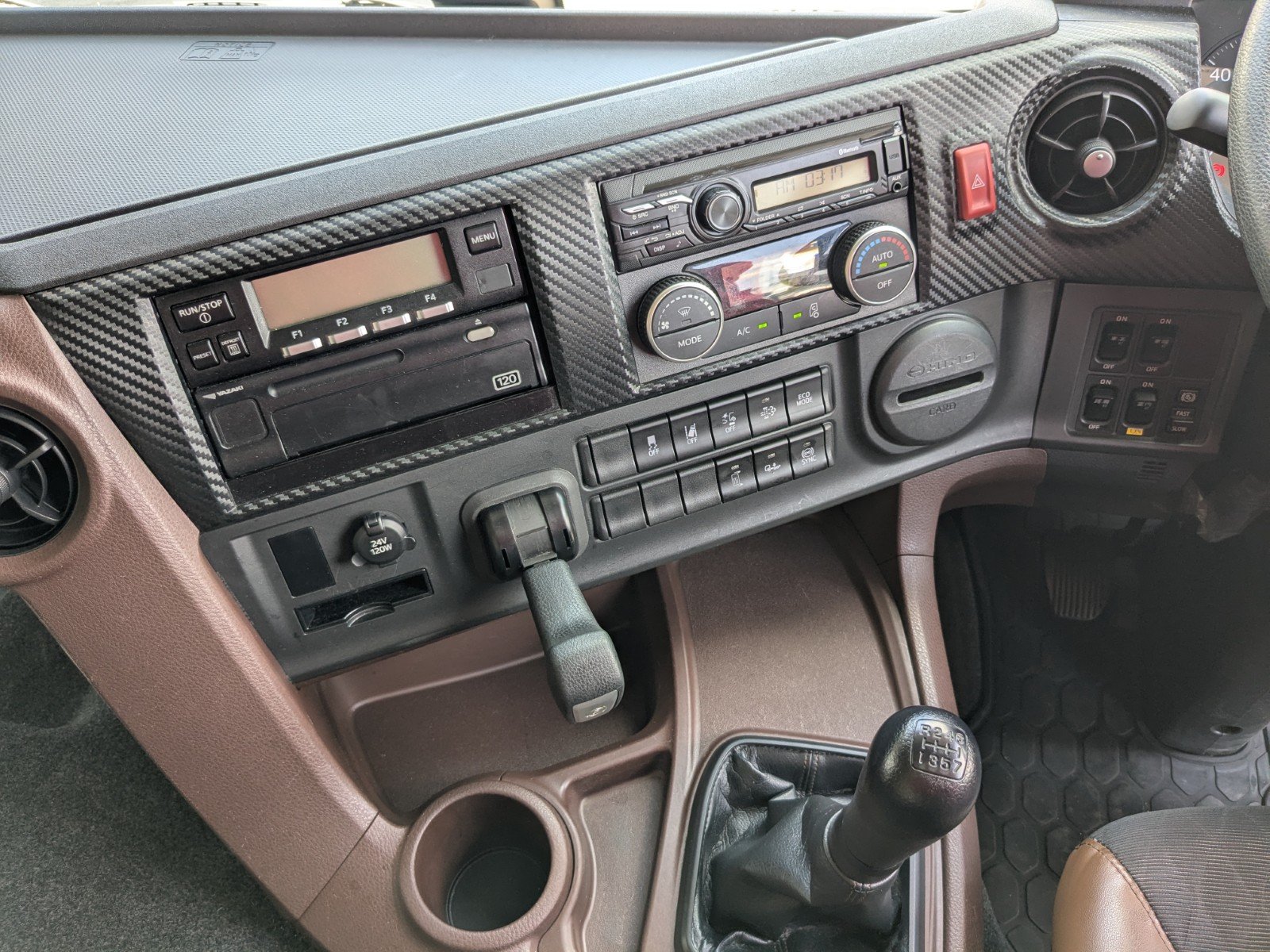 vehicle_image_20260527135036WZL1HCHvi6.jpg