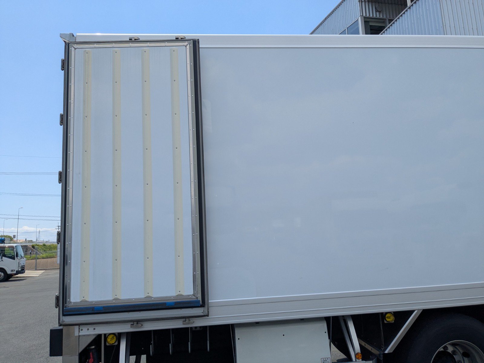 vehicle_image_20260527135036tukOTeRges.jpg