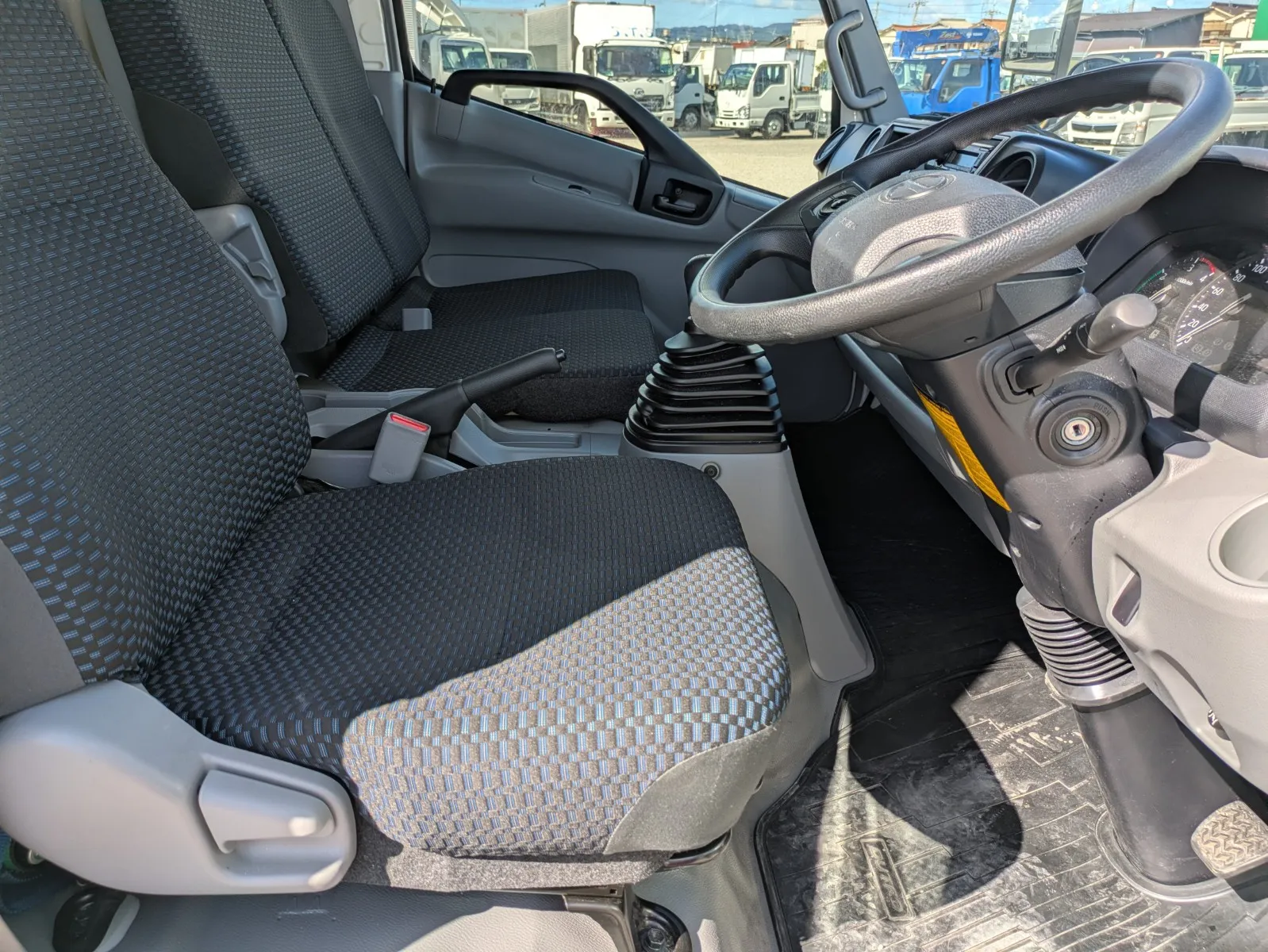 vehicle_image_202608070922591fzkvUlD12.webp