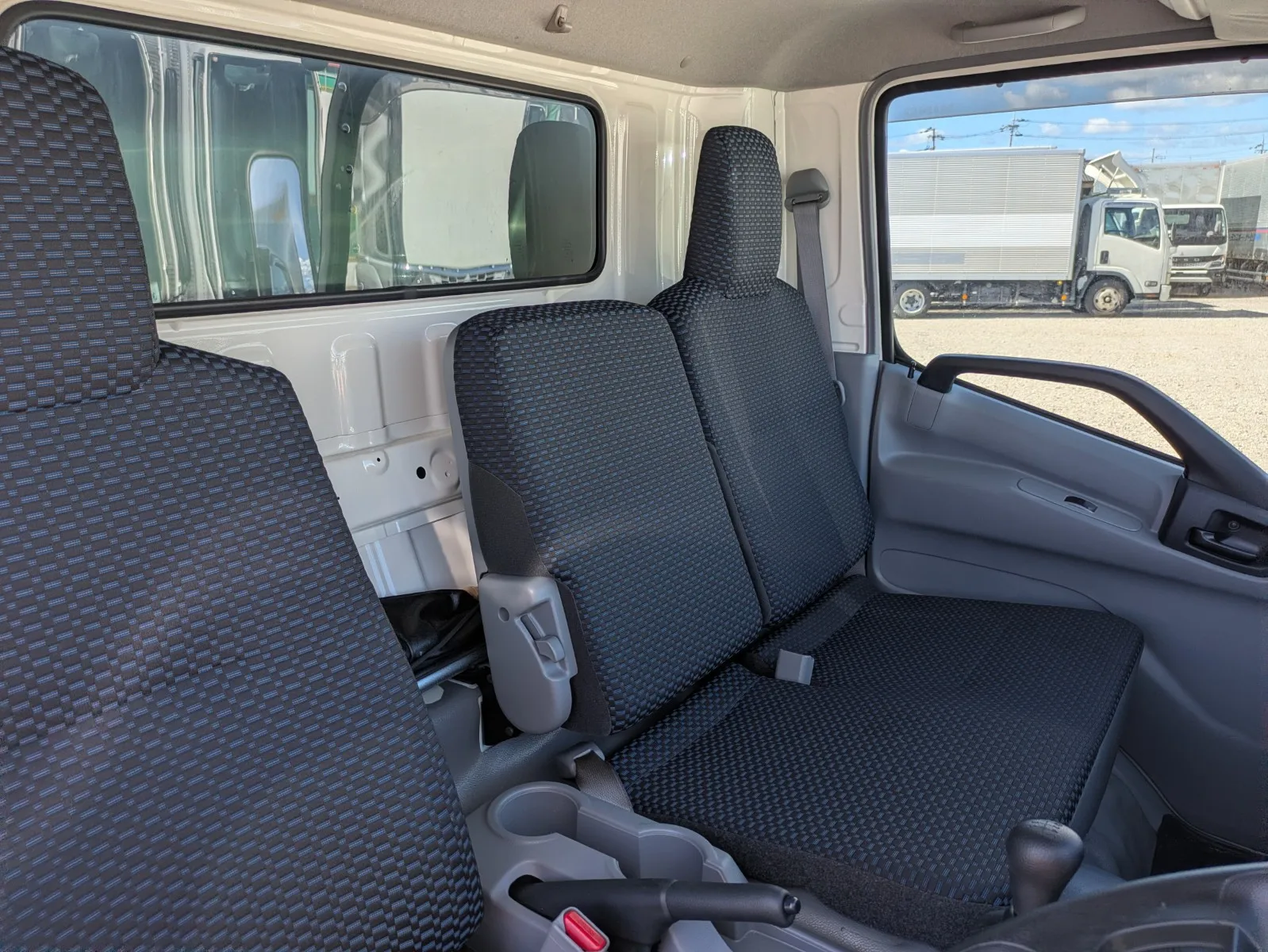 vehicle_image_20260807092300vDudbleQw0.webp