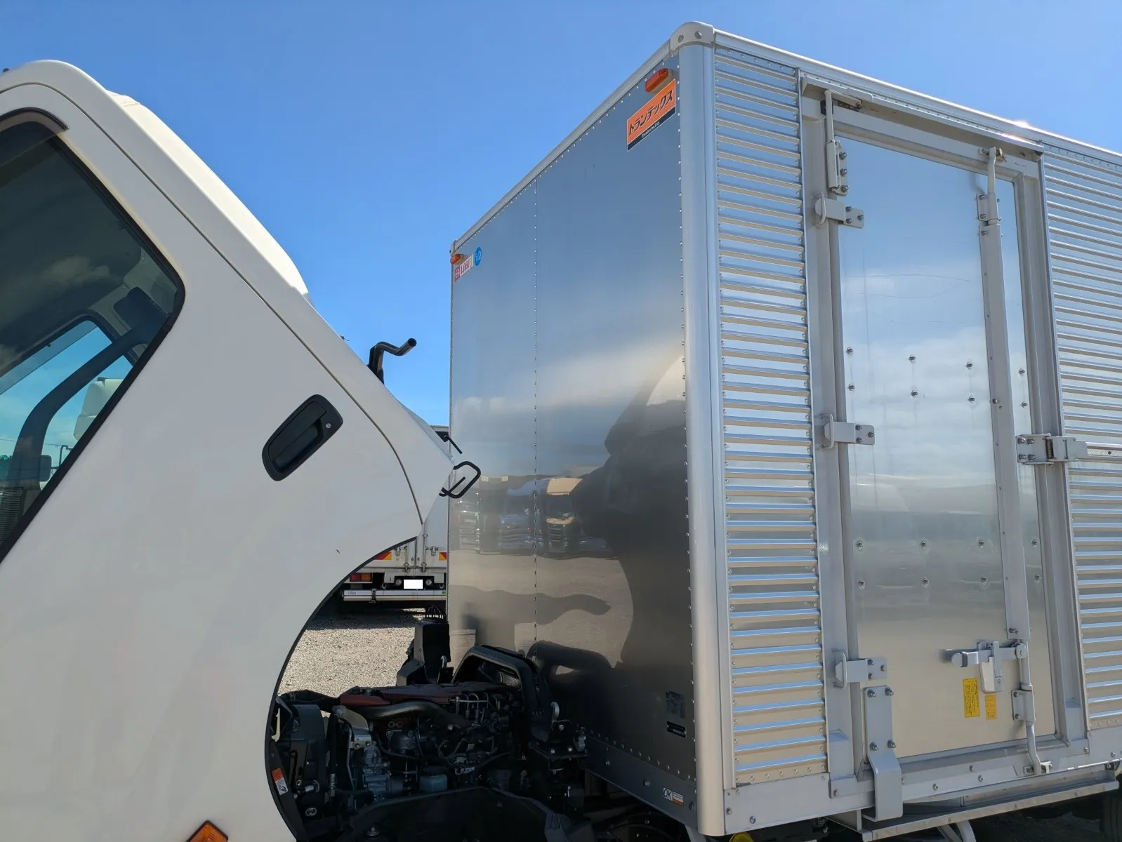 vehicle_image_20260807092302Cq9T3p9xAR.webp