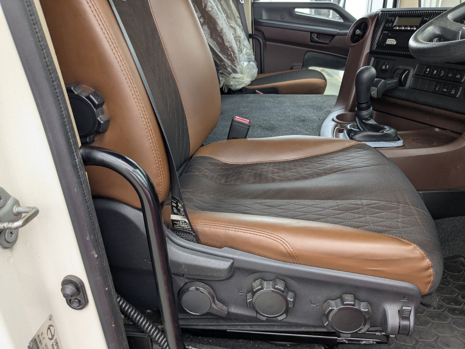vehicle_image_20260527141344EZFQGvjpaD.jpg