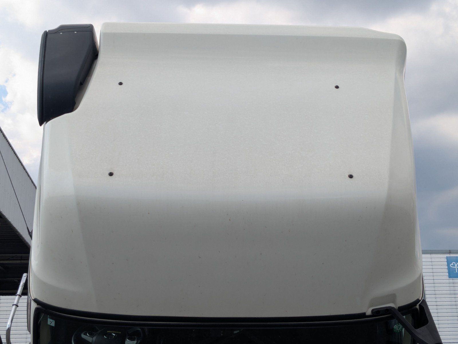 vehicle_image_20260527141344hMO6Sa9IOd.jpg