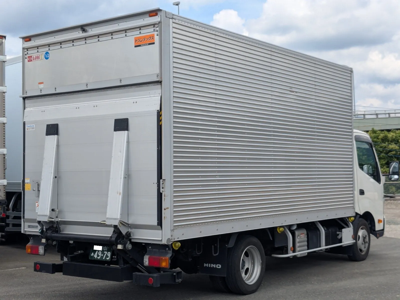 vehicle_image_20260708151415LlX1XWhlFo.webp