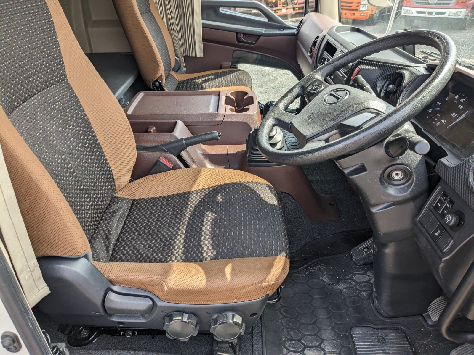vehicle_image_202604160915220Urfbn05by.jpg