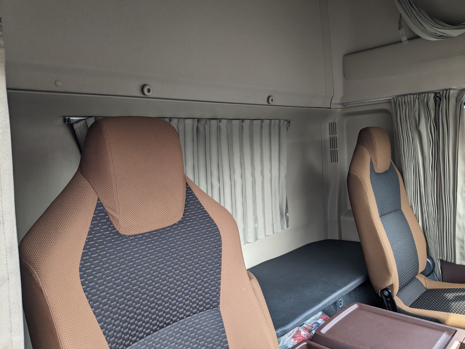 vehicle_image_202604160915222f3LxjFH06.jpg