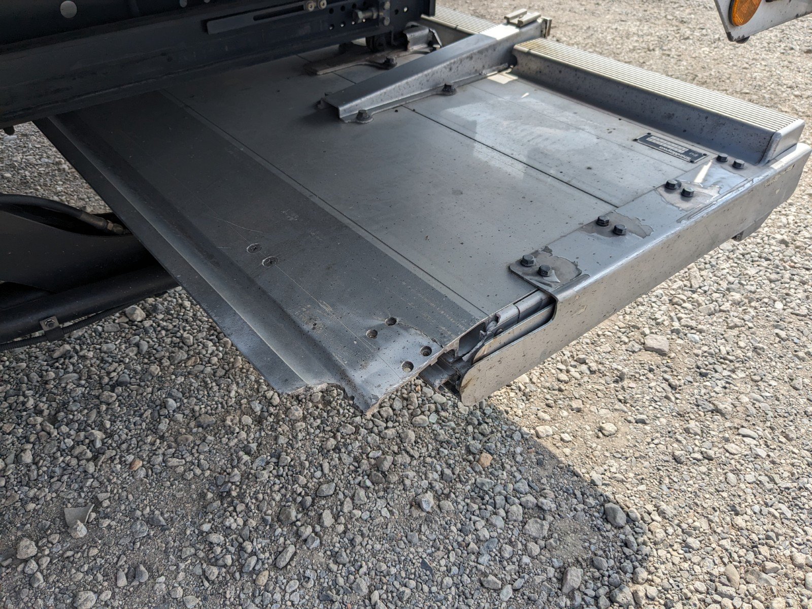 vehicle_image_20260416091522UwBfQo132a.jpg