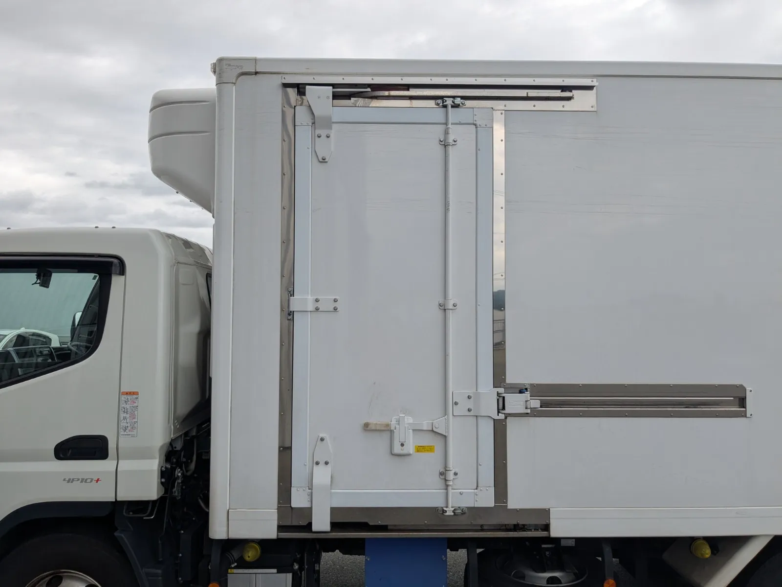 vehicle_image_20260708165350xVIqGcEXwn.webp