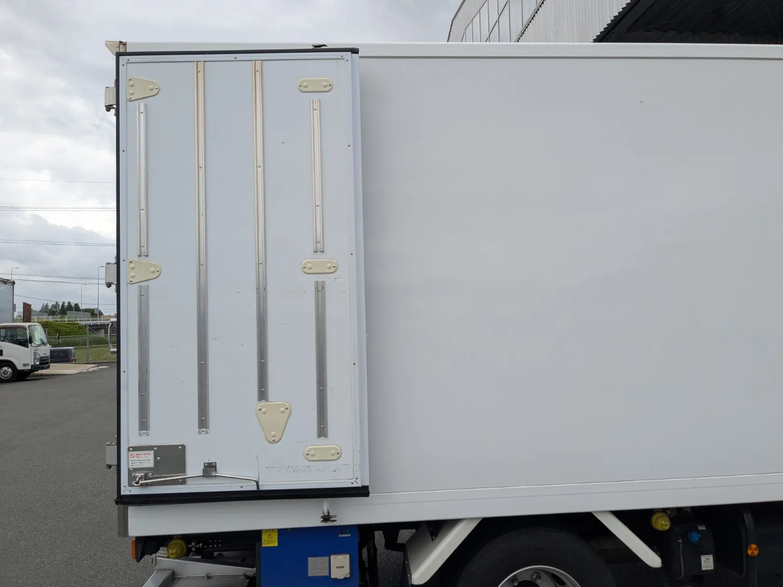 vehicle_image_20260708165351FiFOpZBi28.webp