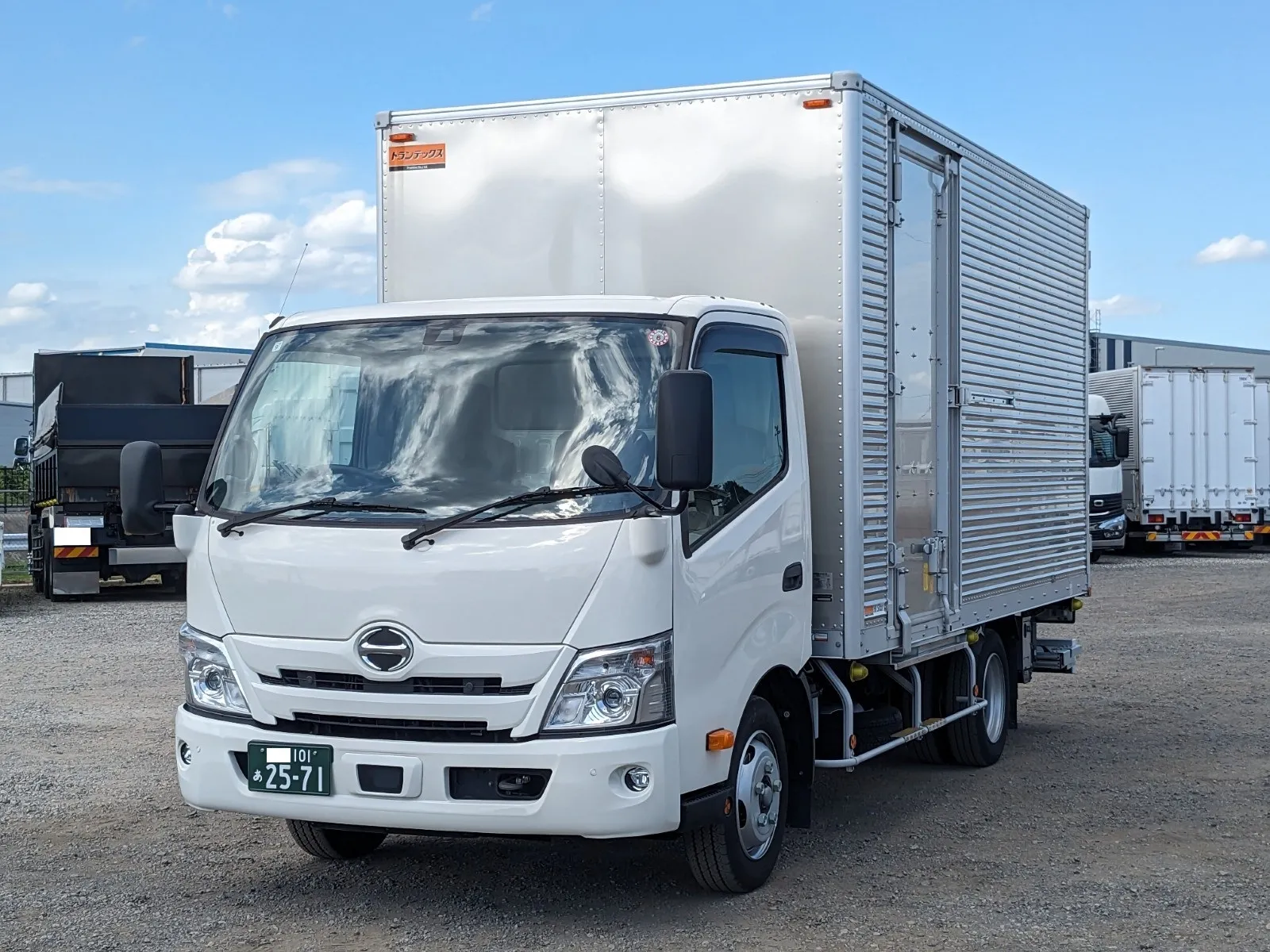 vehicle_image_20260810095410vdDYwu6EdO.webp
