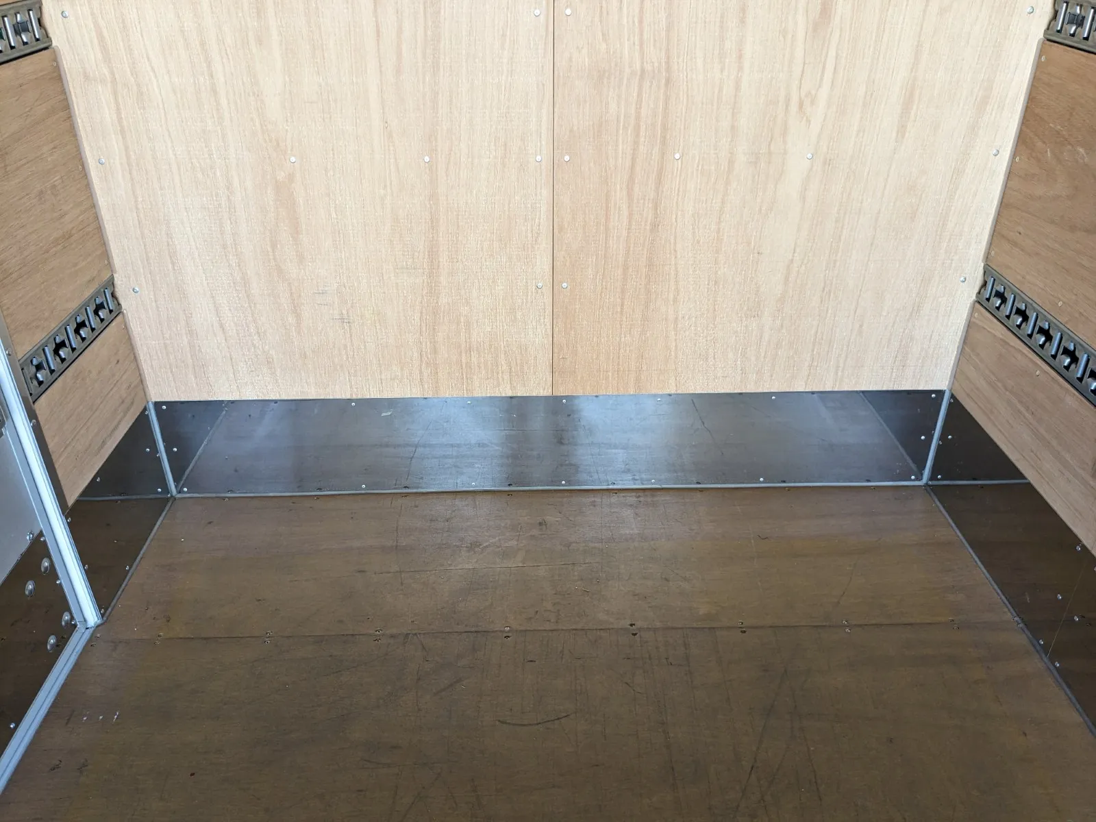 vehicle_image_20260810095417rmduwqKiSI.webp