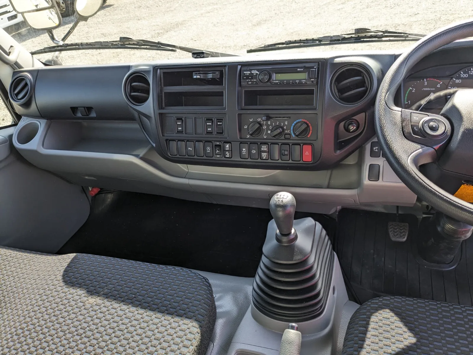 vehicle_image_20260810094338X8y1X313Tj.webp