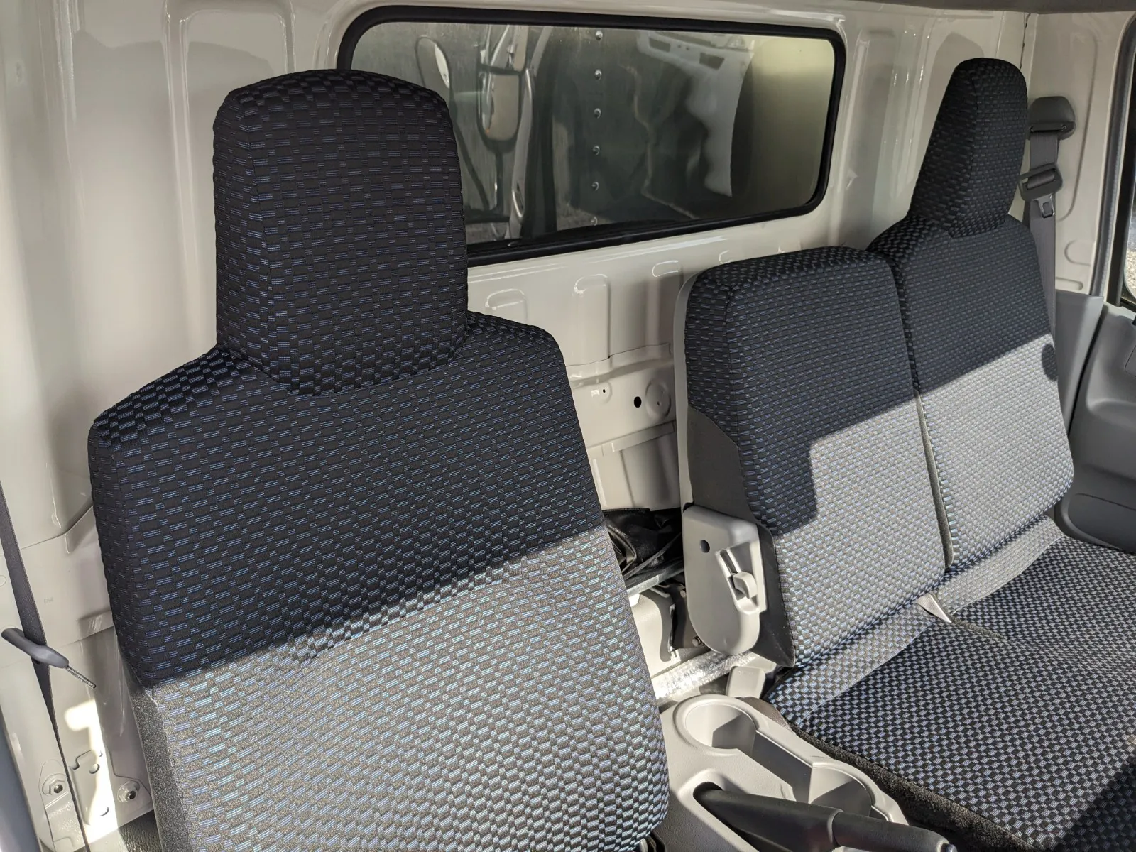 vehicle_image_20260810094338fWMBj7CQMs.webp