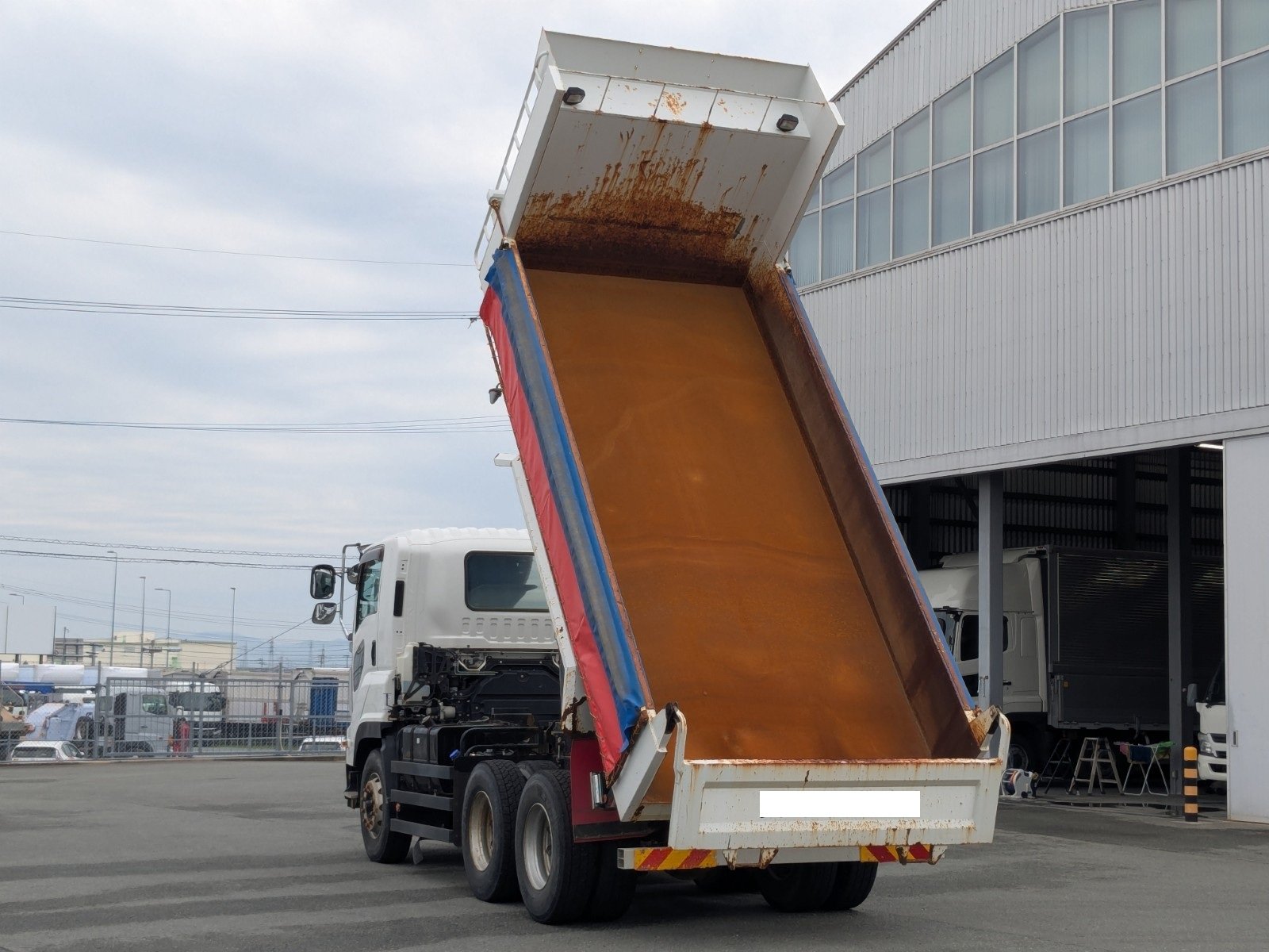 vehicle_image_20260420181400UJ32JMShTU.jpg