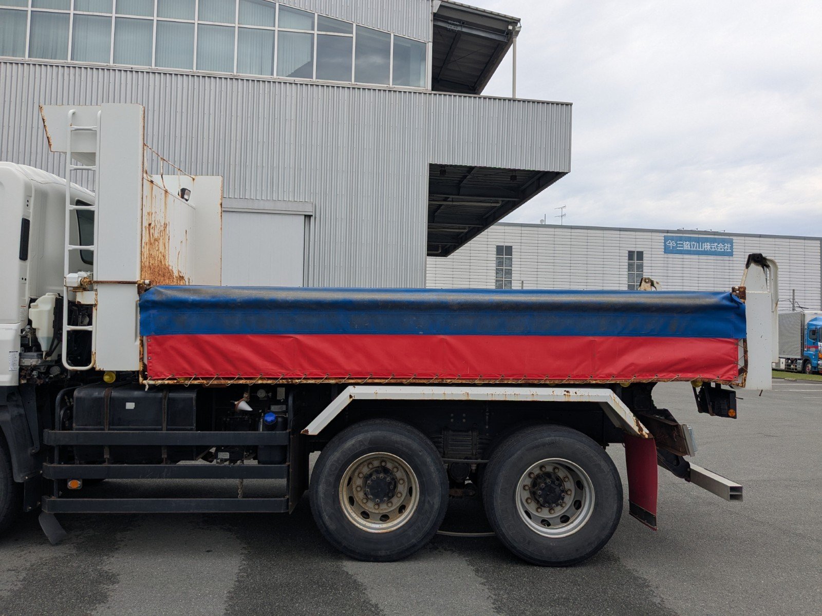 vehicle_image_20260420181400fUOJQ8GqE4.jpg