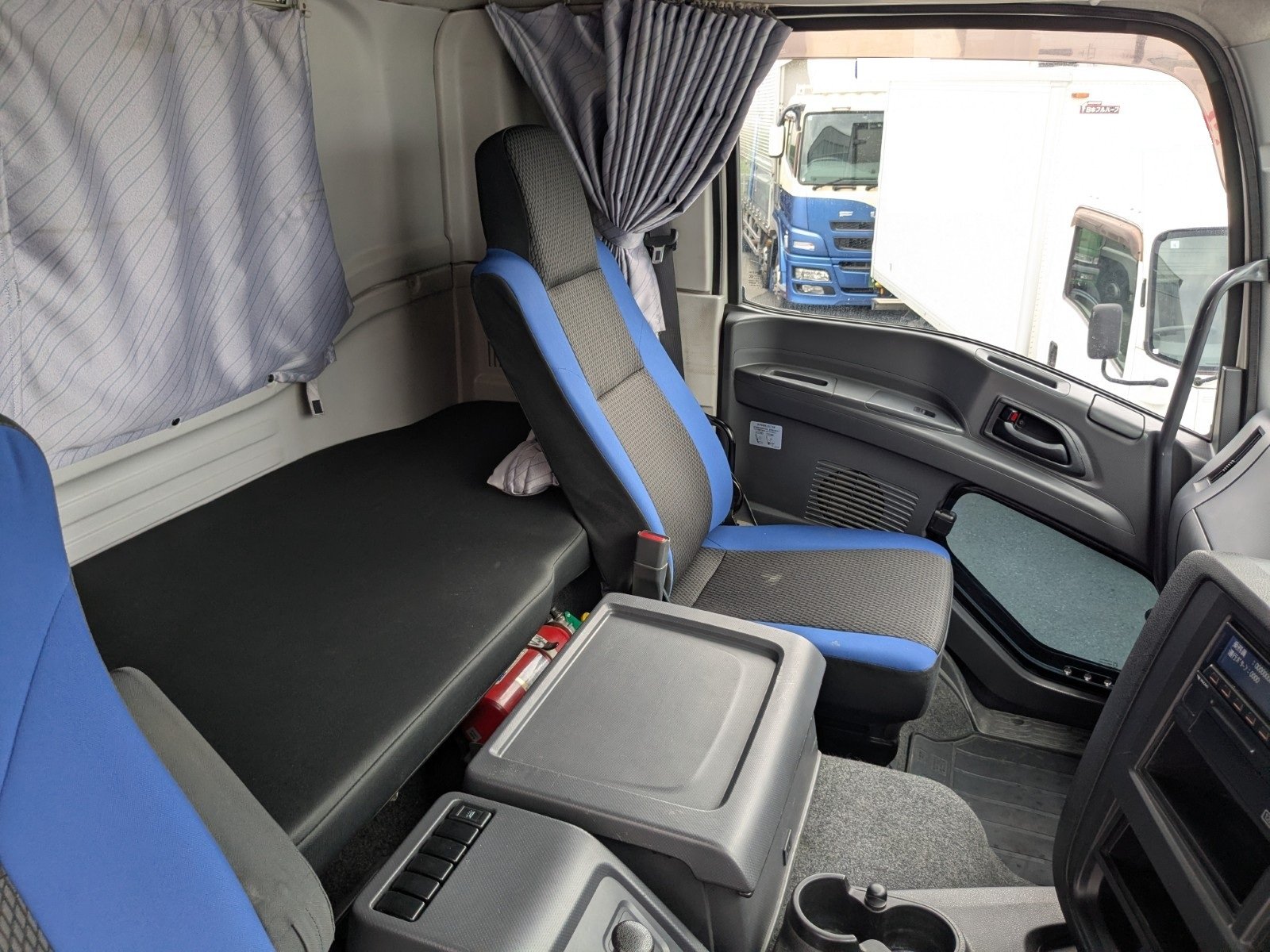 vehicle_image_20260420172707BxhFe4sEdM.jpg