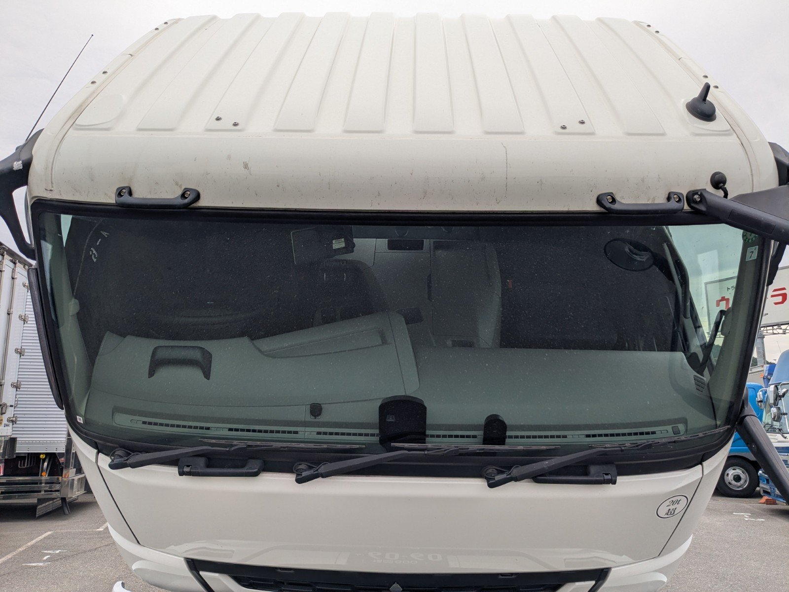 vehicle_image_20260420183135OLNHpUiNGm.jpg