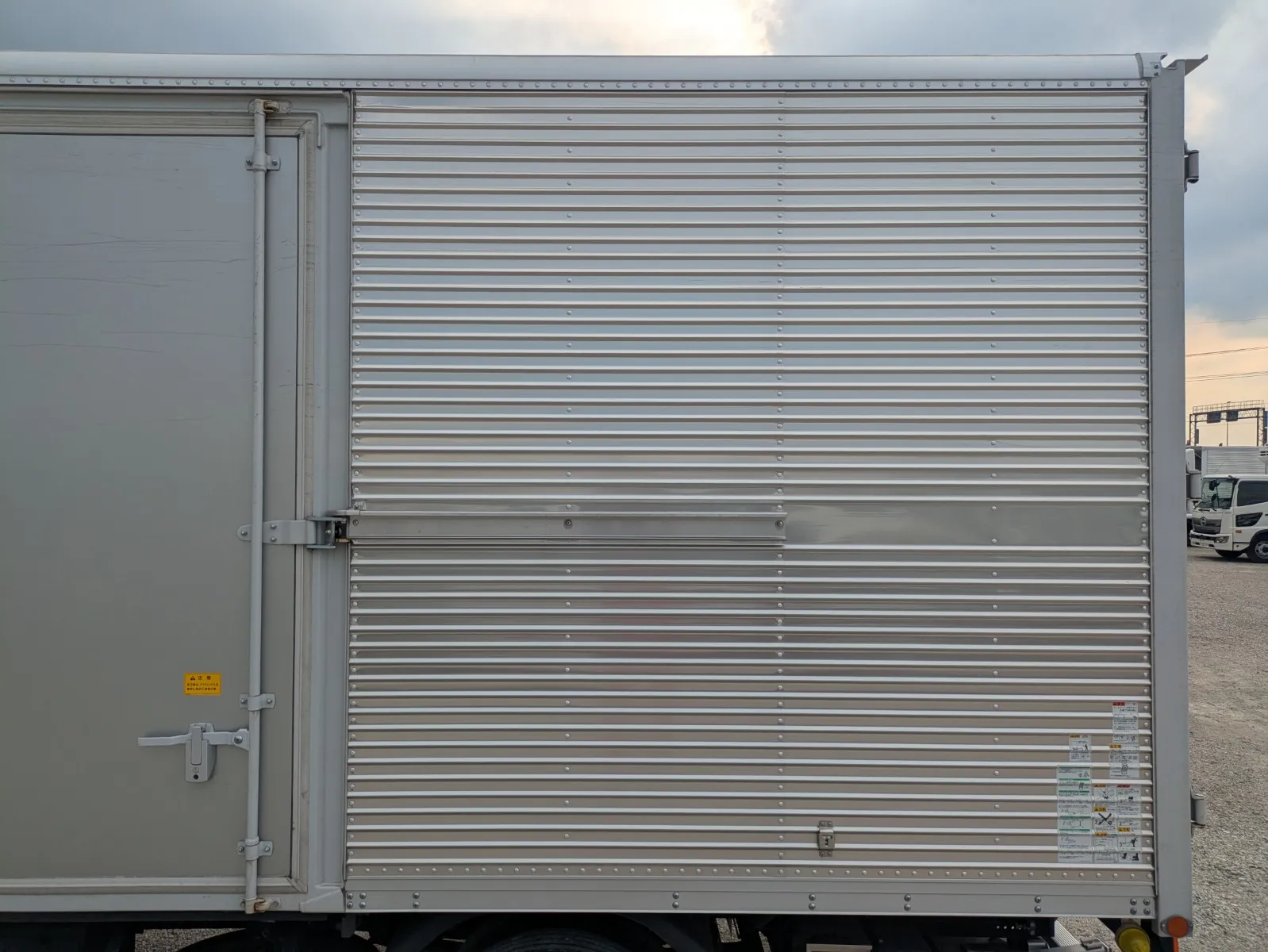 vehicle_image_20260804101929fFQU7W2UED.webp