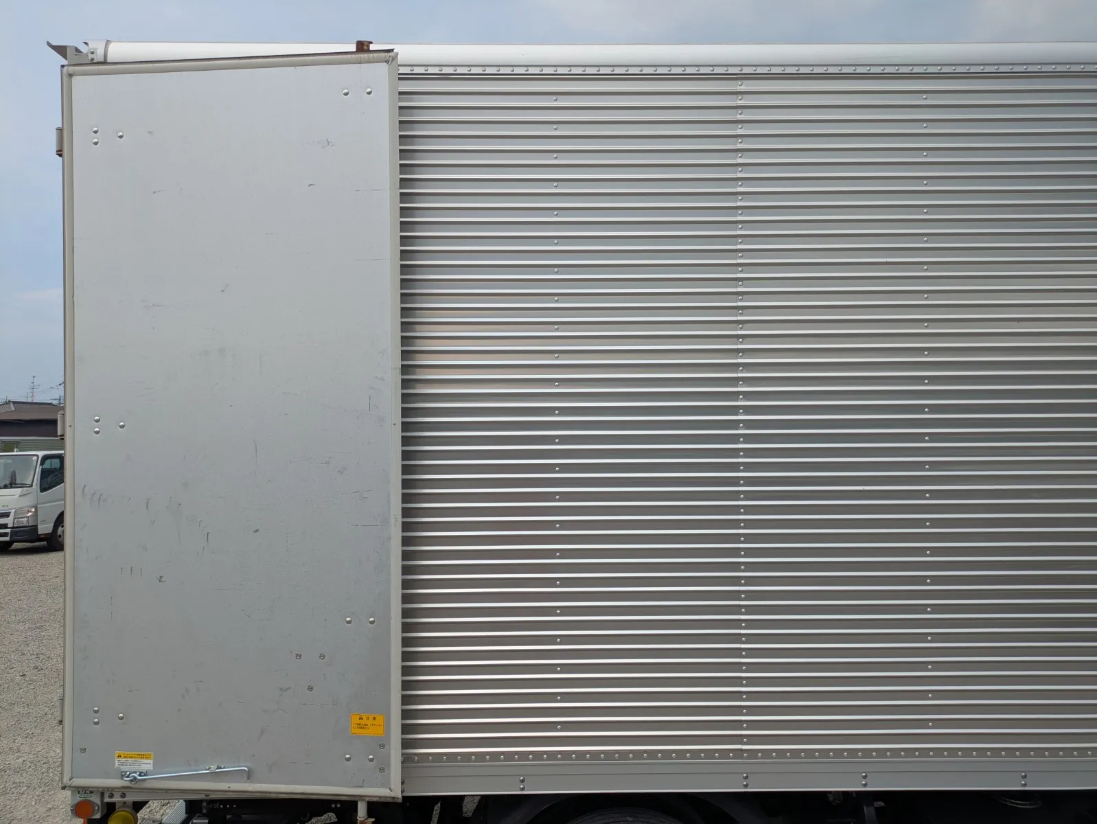 vehicle_image_202608041019331oCOFvOANl.webp