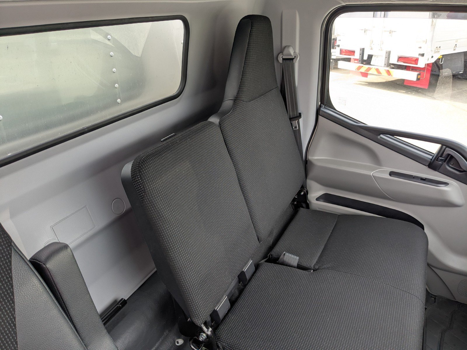vehicle_image_20260508160342EDGVEhzBzs.jpg