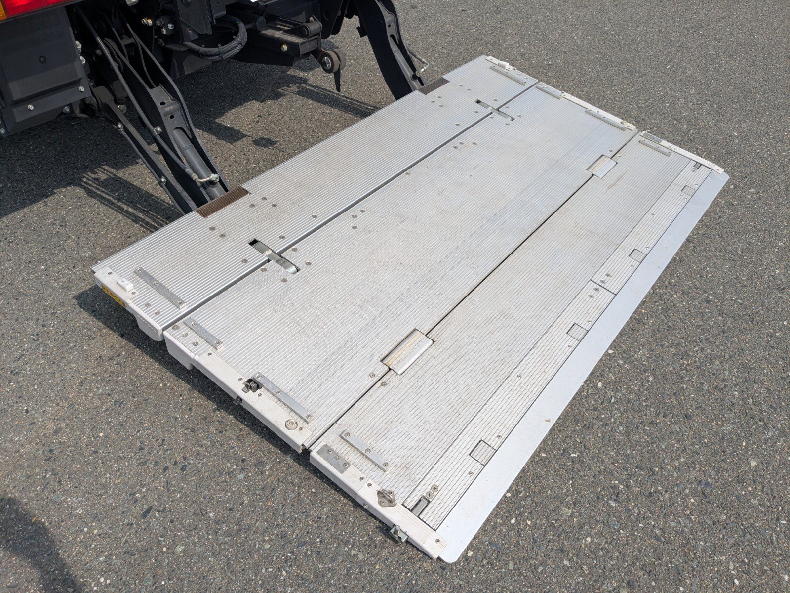 vehicle_image_20260508160342HKcsqFcsun.jpg