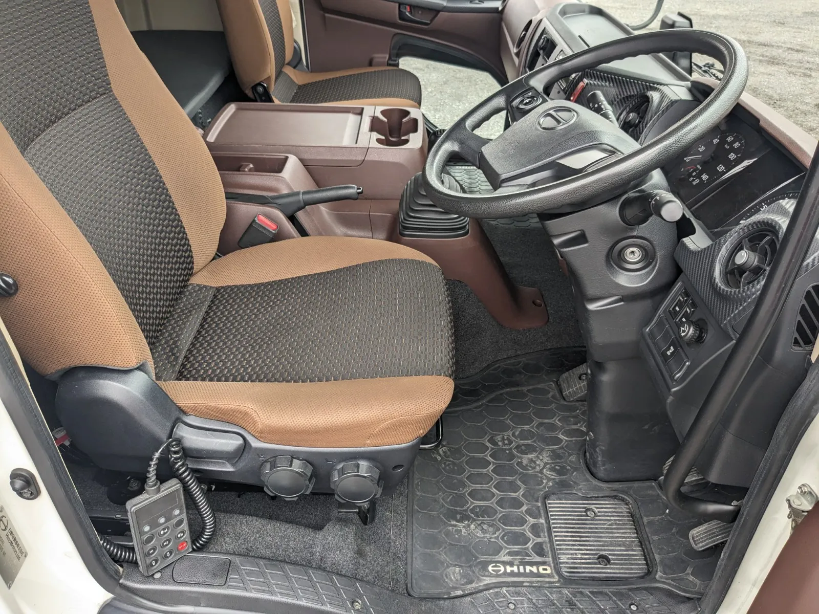 vehicle_image_20260706093704U6WeTcD5Ik.webp