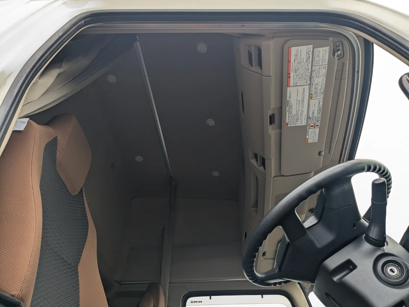 vehicle_image_20260706093704WULjKdG1bo.webp