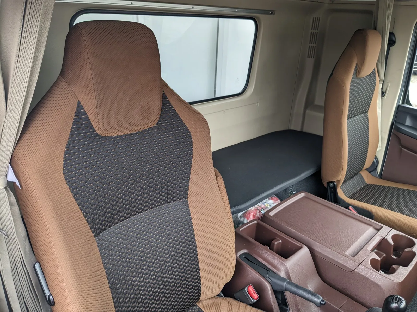 vehicle_image_20260706093705krigxxeBOo.webp
