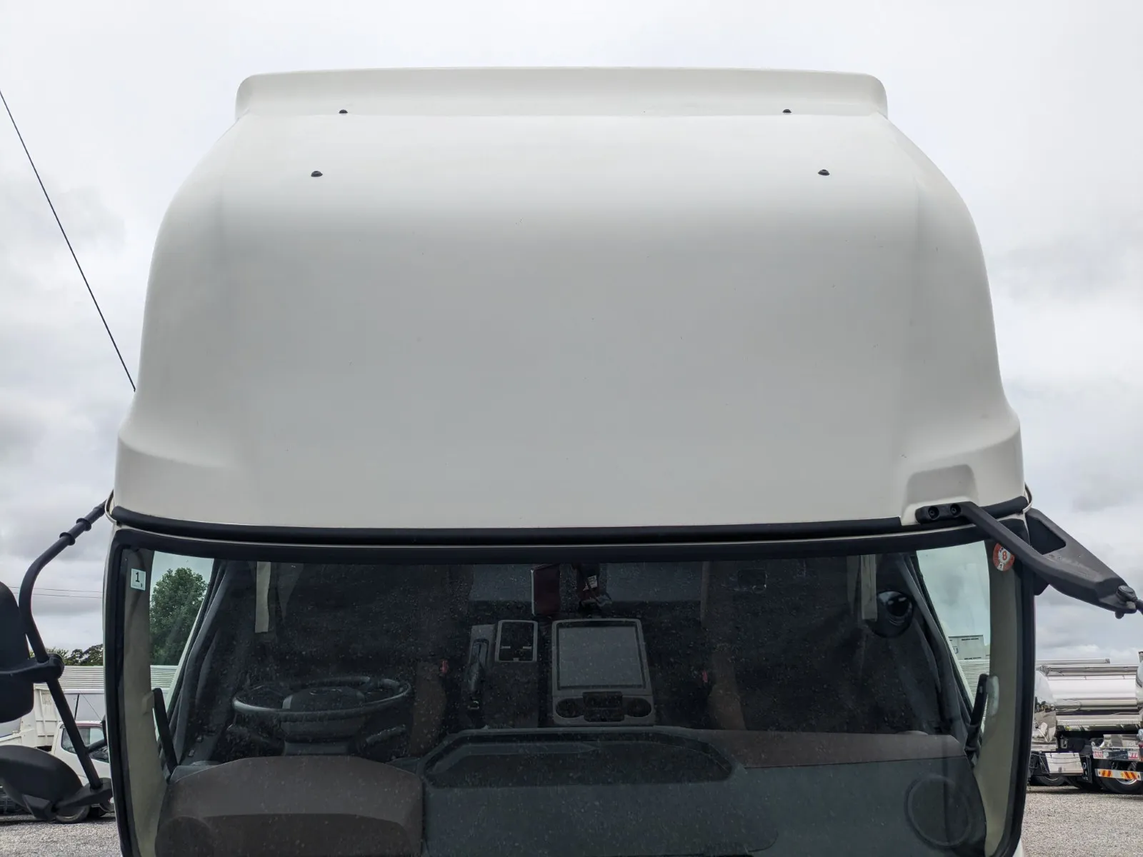 vehicle_image_20260706093707k2Jv2UB5xk.webp